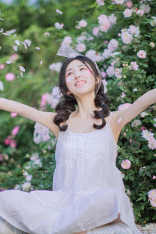 被囚禁的圣女